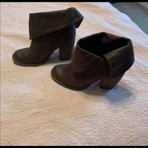 sibcca booties paid 90$ worn twice / asking 50 obo